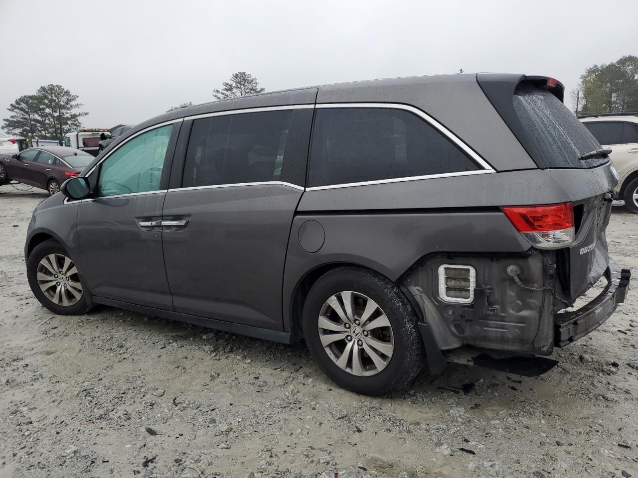 2015 Honda Odyssey - Image 2