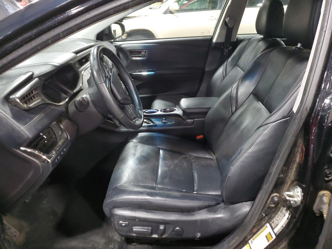 2016 Toyota Avalon - Image 7