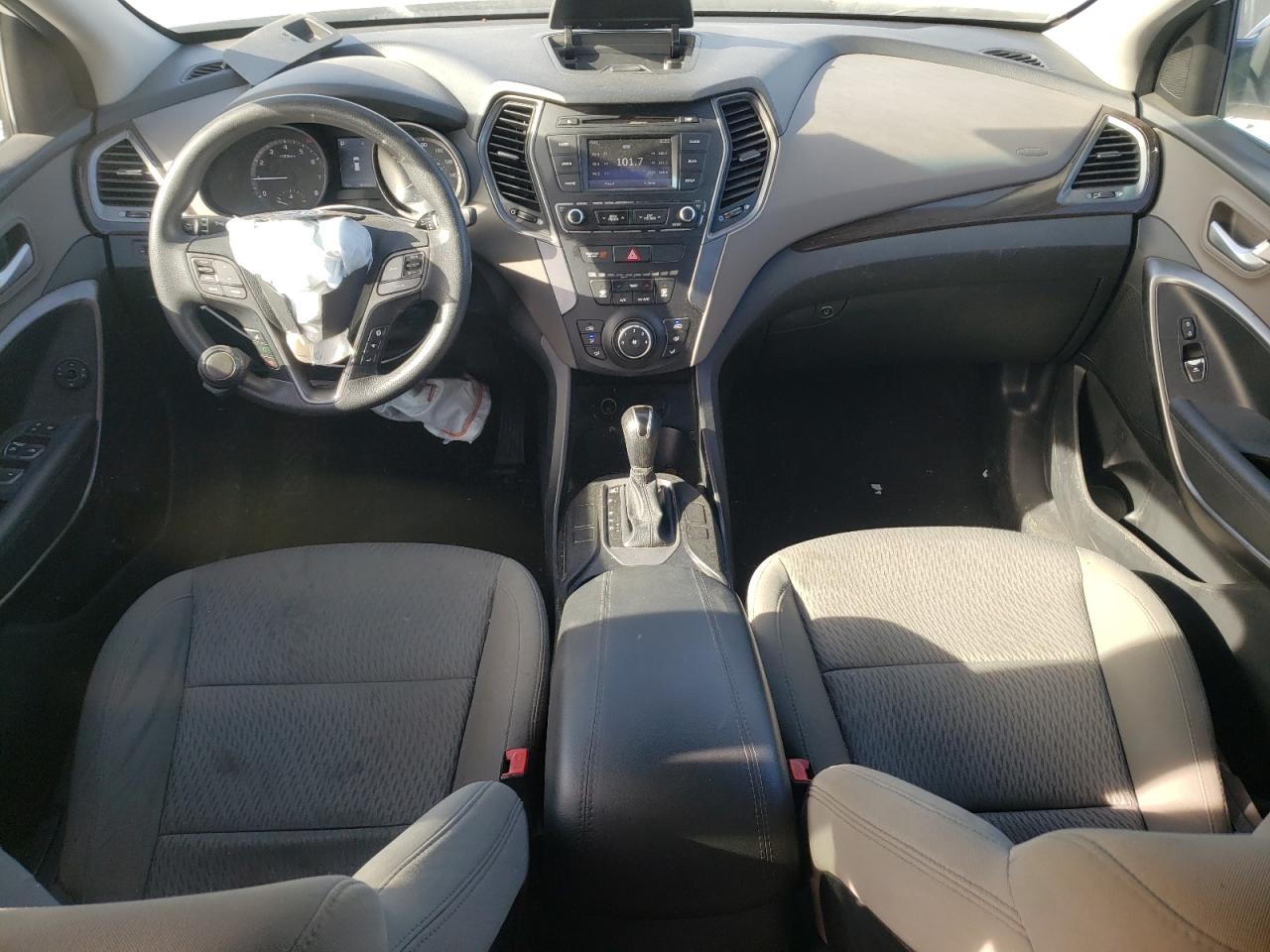 2017 Hyundai Santa Fe - Image 8
