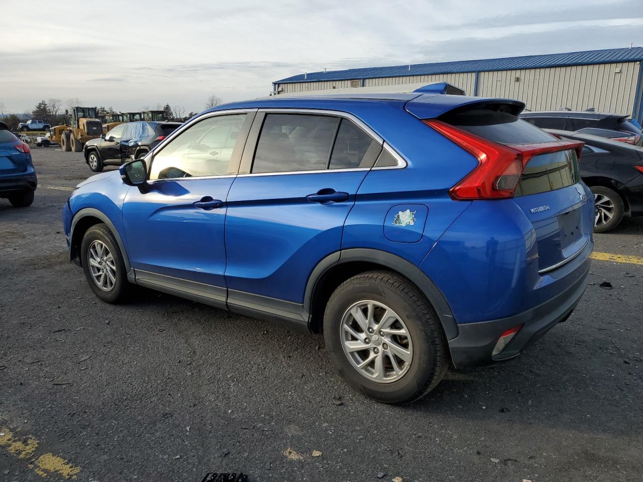 2019 Mitsubishi Eclipse - Image 2