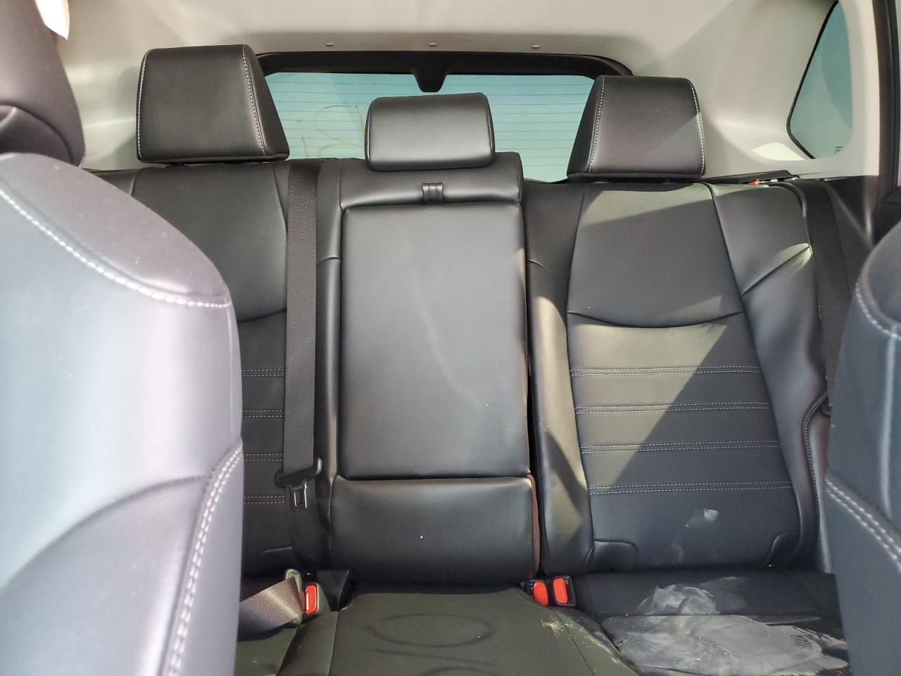 2024 Toyota RAV 4 - Image 10