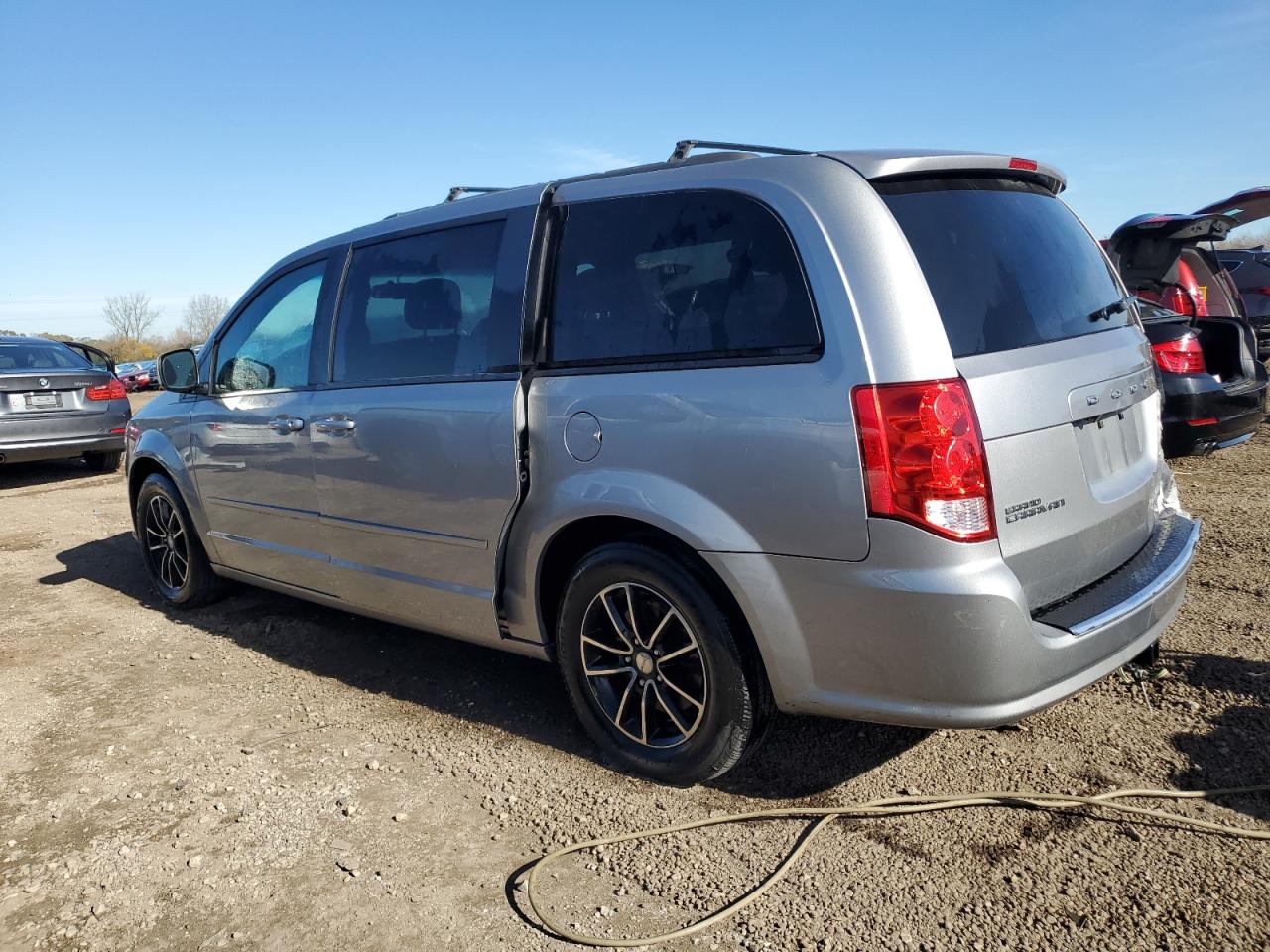 VIN 2C4RDGEG8HR546475 2017 DODGE CARAVAN no.2