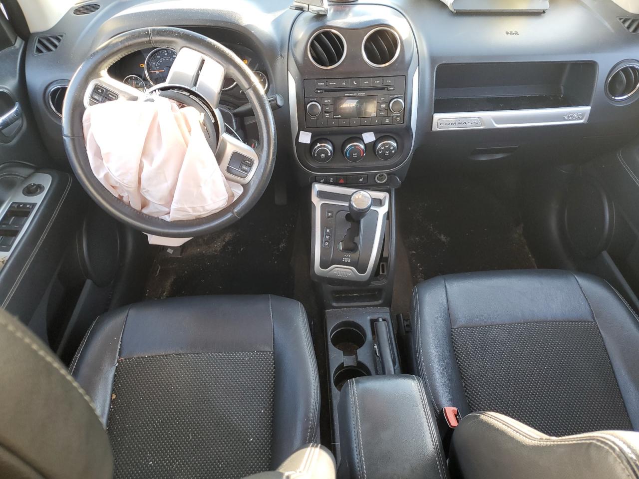 2016 Jeep Compass - Image 8