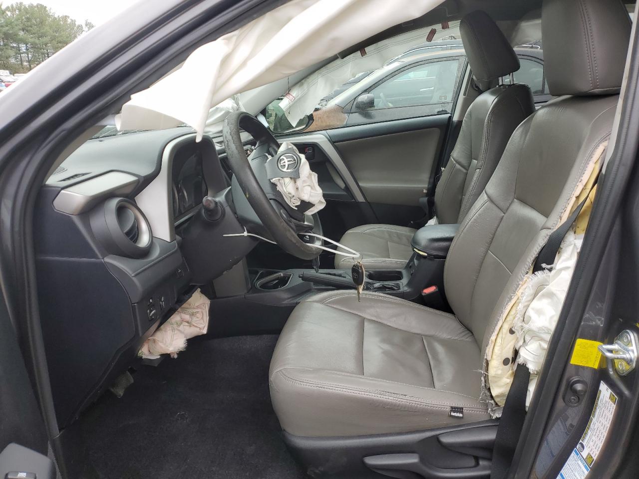 2016 Toyota RAV 4 - Image 7