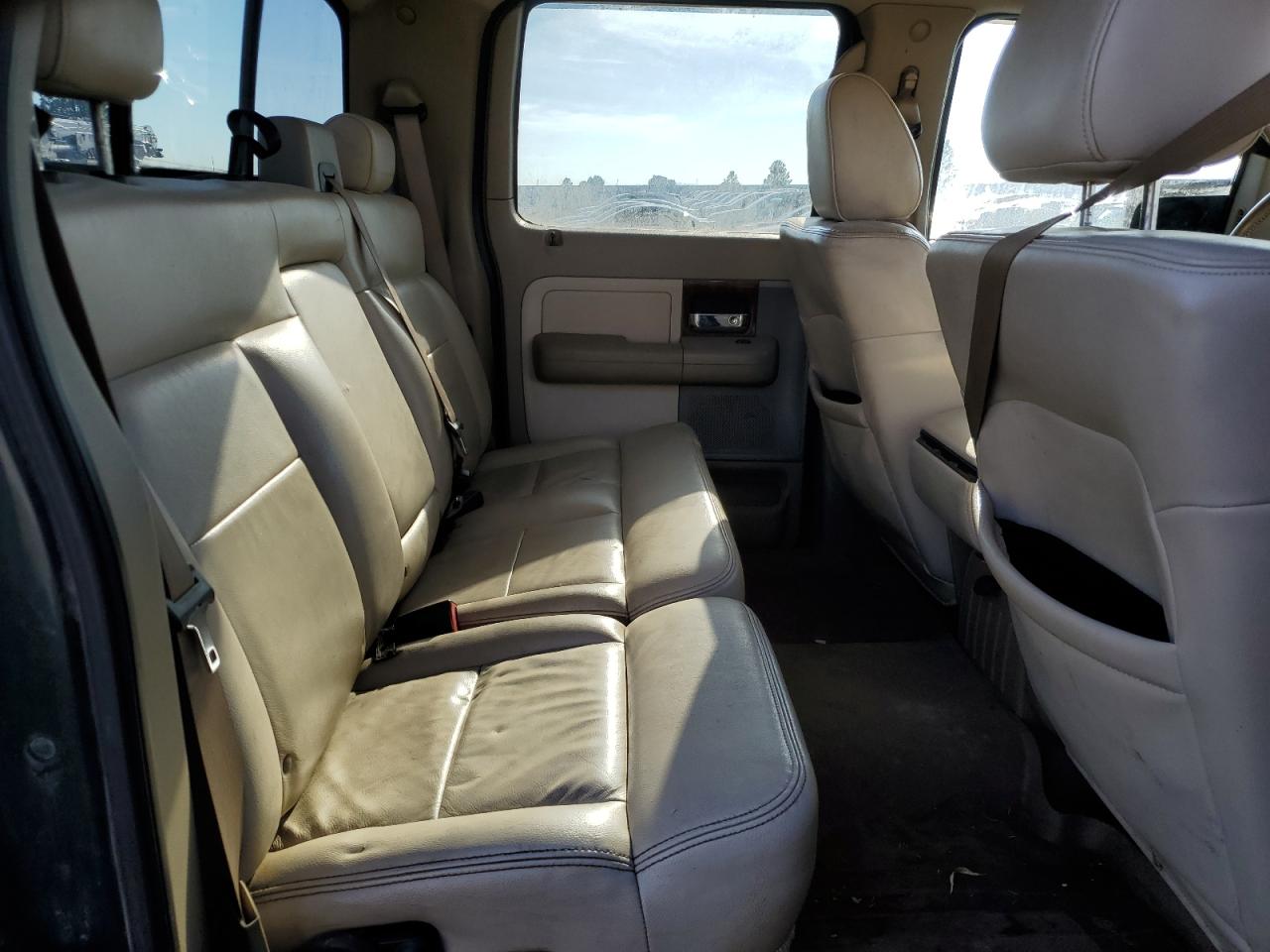 2004 Ford F-150 - Image 10