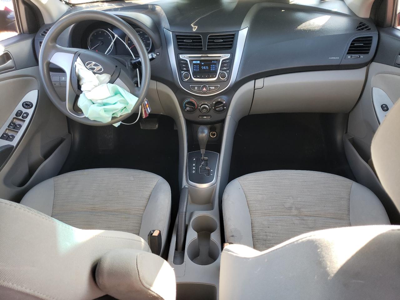 2015 Hyundai Accent - Image 8