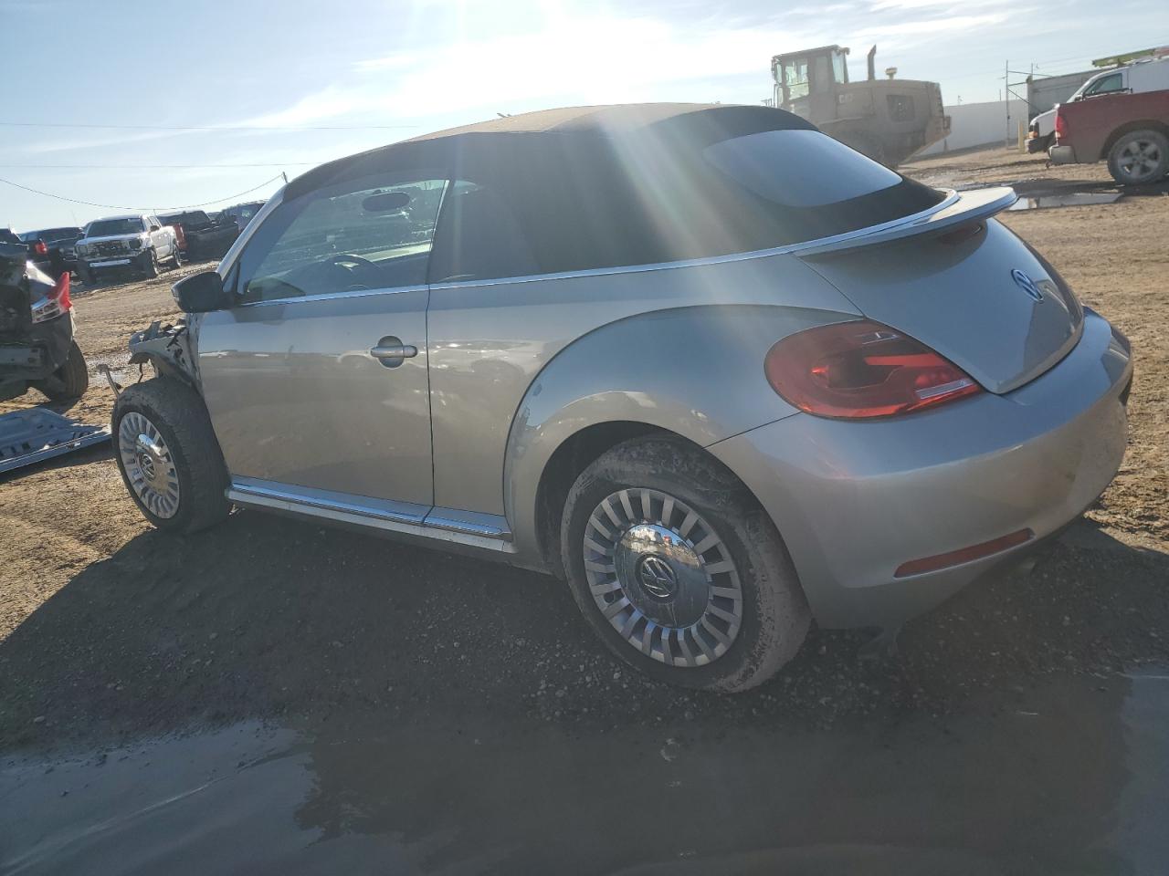 2013 Volkswagen Beetle - Image 2