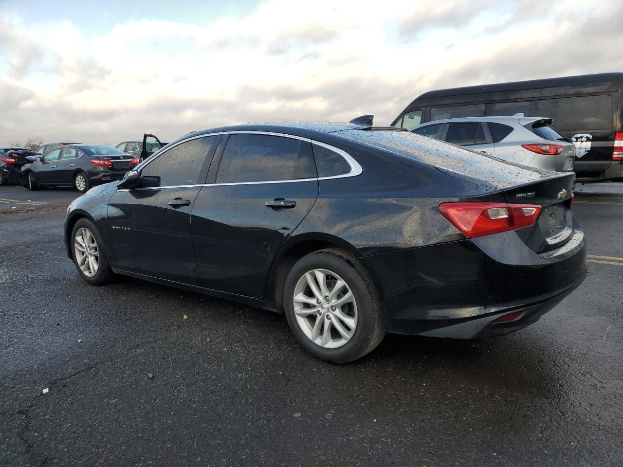 2018 Chevrolet Malibu - Image 2