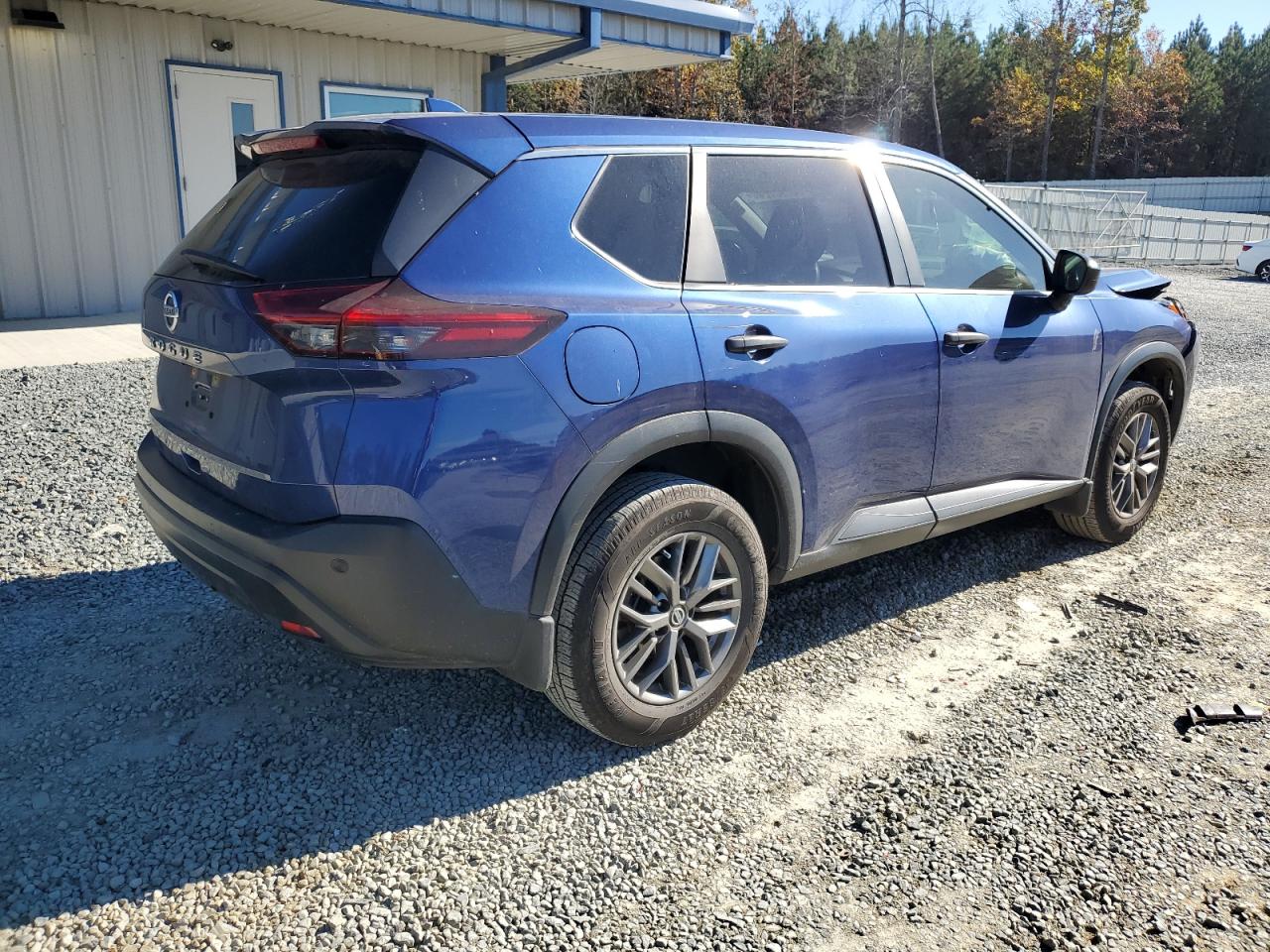 2021 Nissan Rogue - Image 3