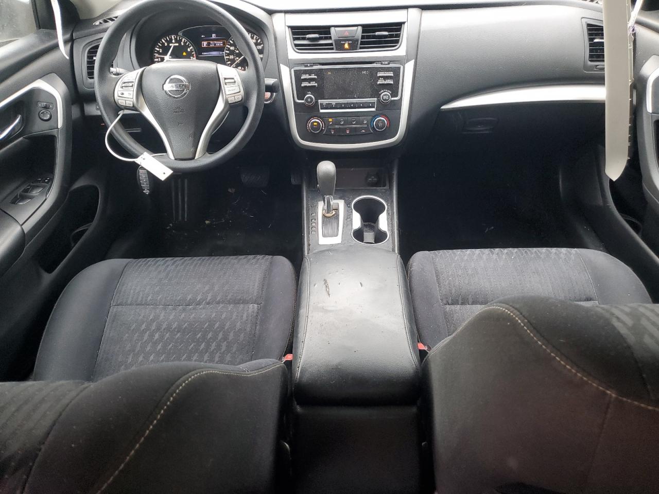 2017 Nissan Altima - Image 8
