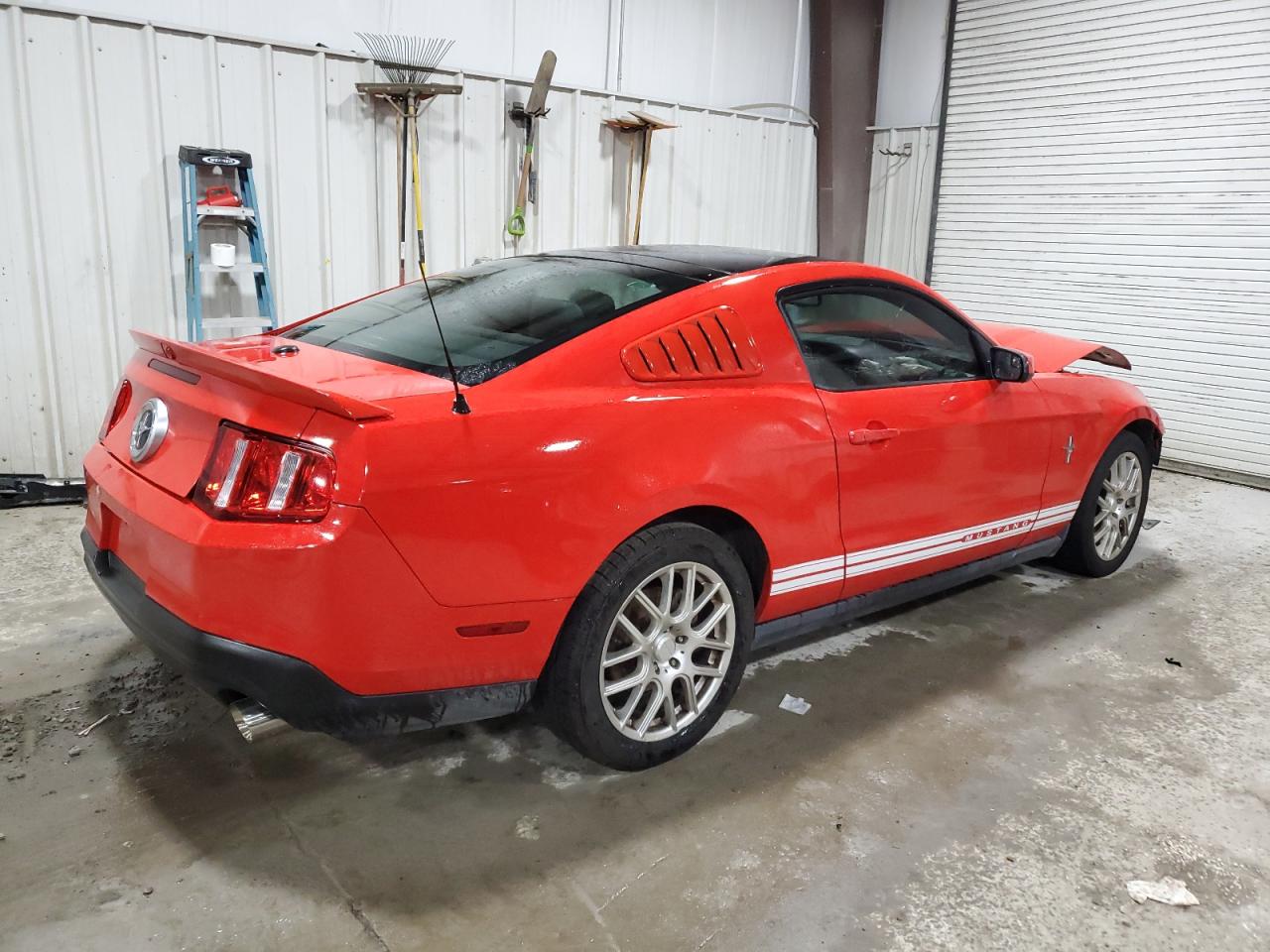 2011 Ford Mustang - Image 3