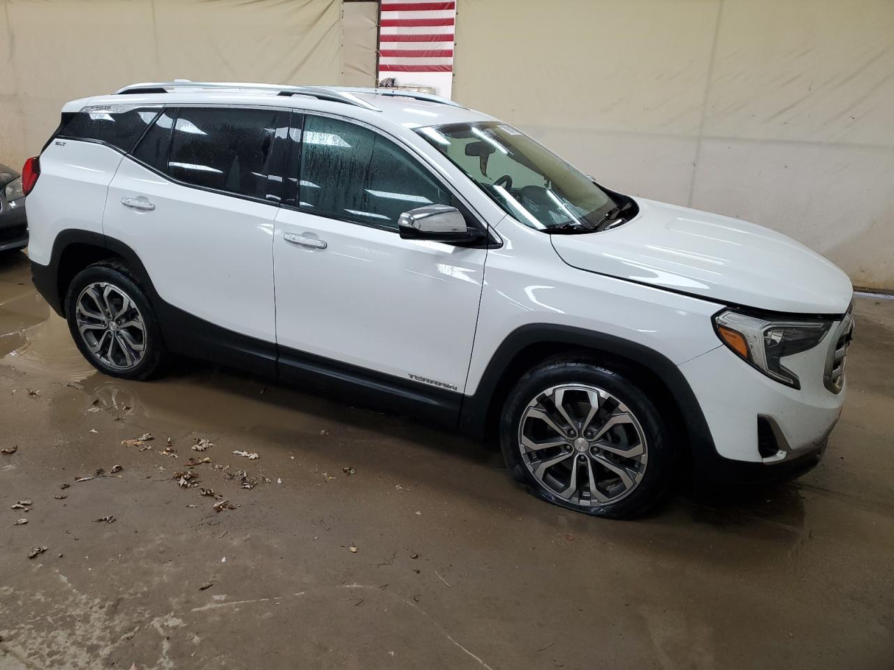 2019 GMC Terrain - Image 4