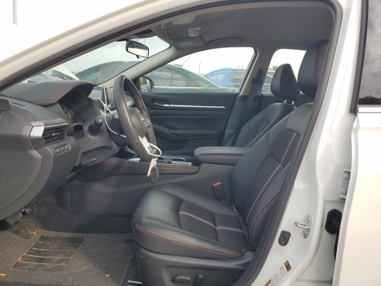 2024 Nissan Altima - Image 7