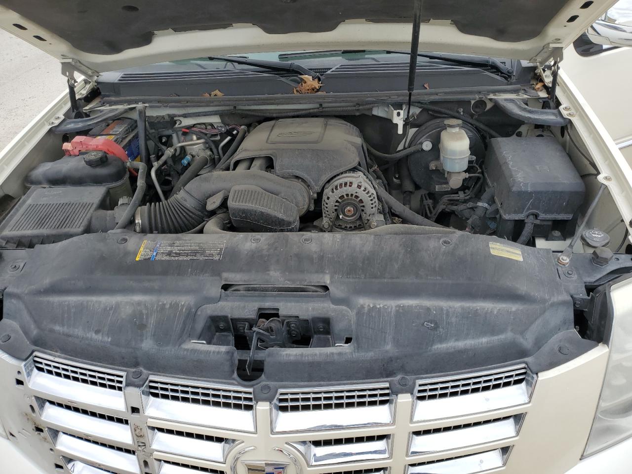 2009 Cadillac Escalade Luxury VIN: 1GYFK23209R236017 Lot: 82229824