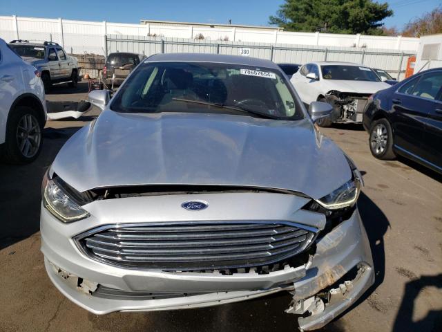  FORD FUSION 2017 Серебристый