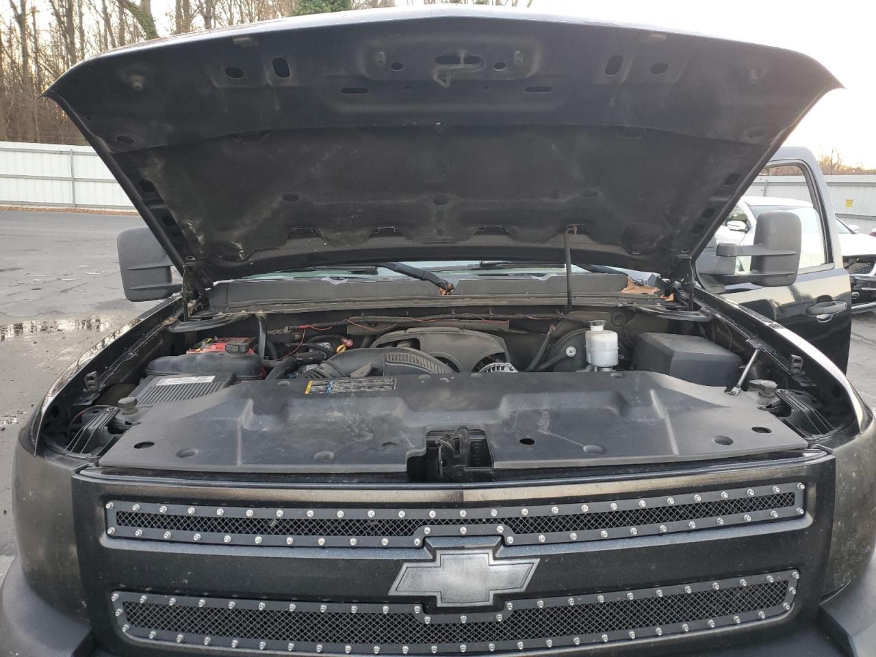 2007 Chevrolet Silverado - Image 12