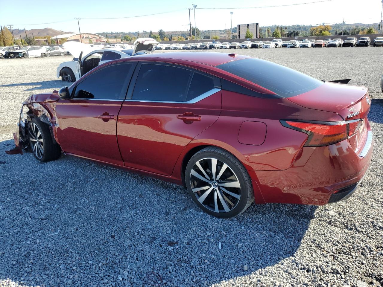 2019 Nissan Altima - Image 2