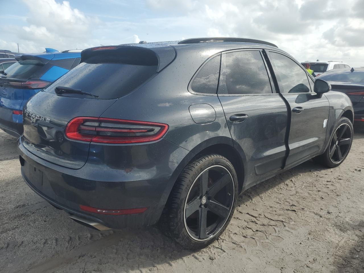 2018 Porsche Macan - Image 3