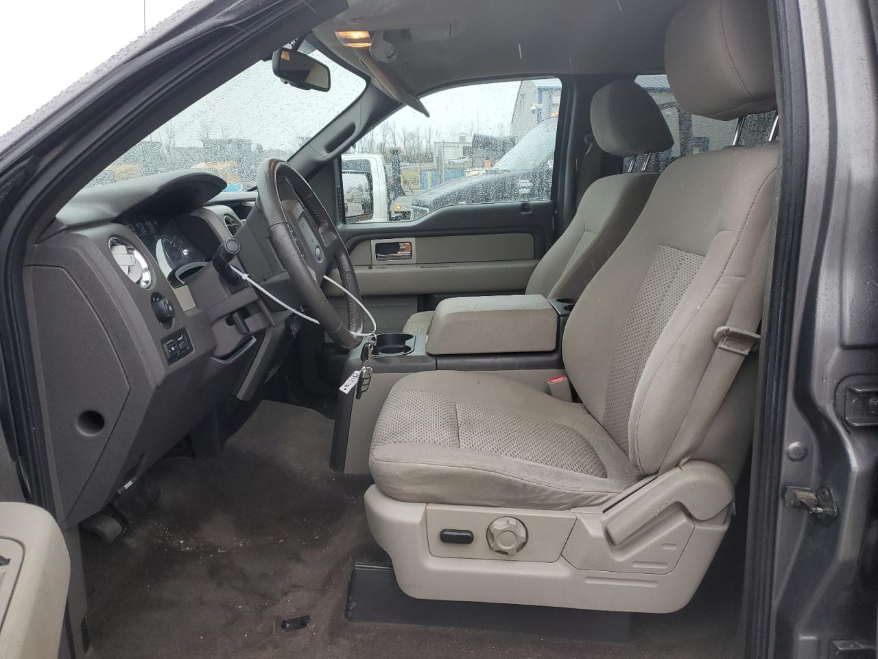 2010 Ford F-150 - Image 7