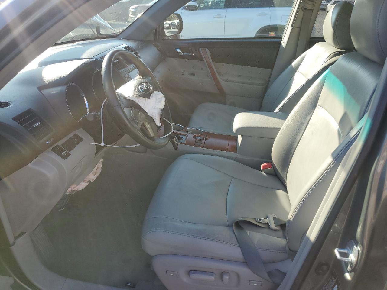 2010 Toyota Highlander - Image 7