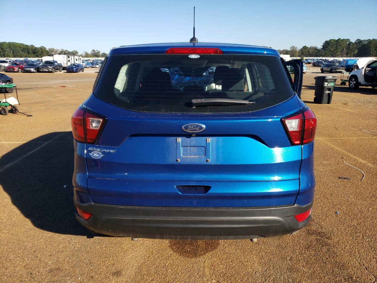 2019 Ford Escape S VIN: 1FMCU0F7XKUB57550 Lot: 81064444