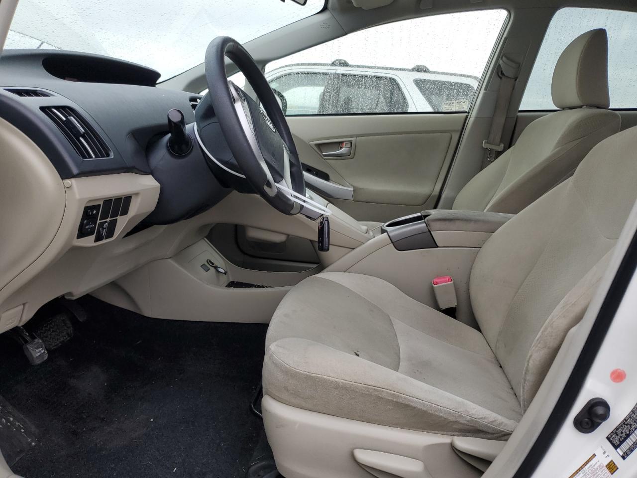 2012 Toyota Prius - Image 7