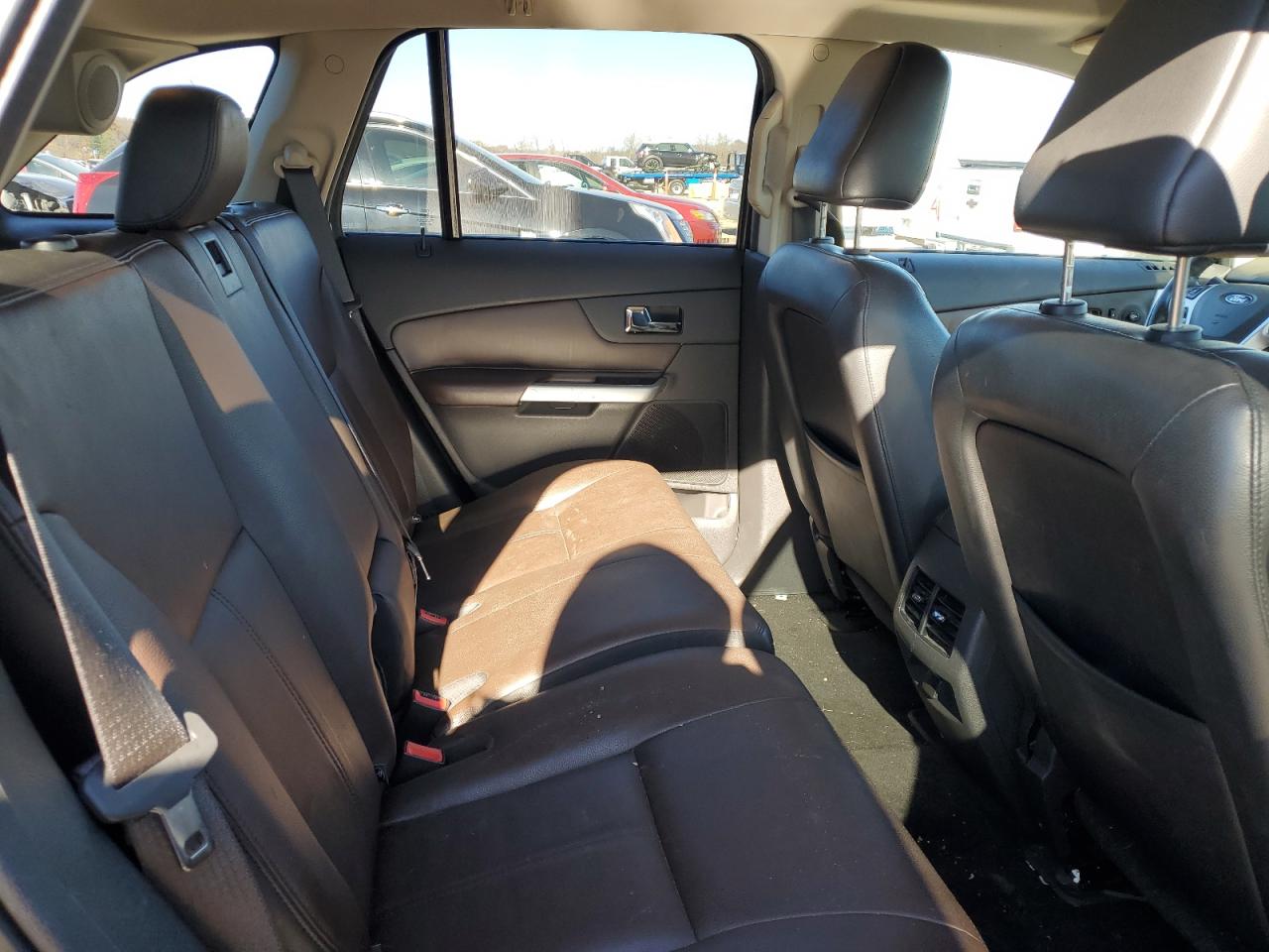 2011 Ford Edge - Image 11