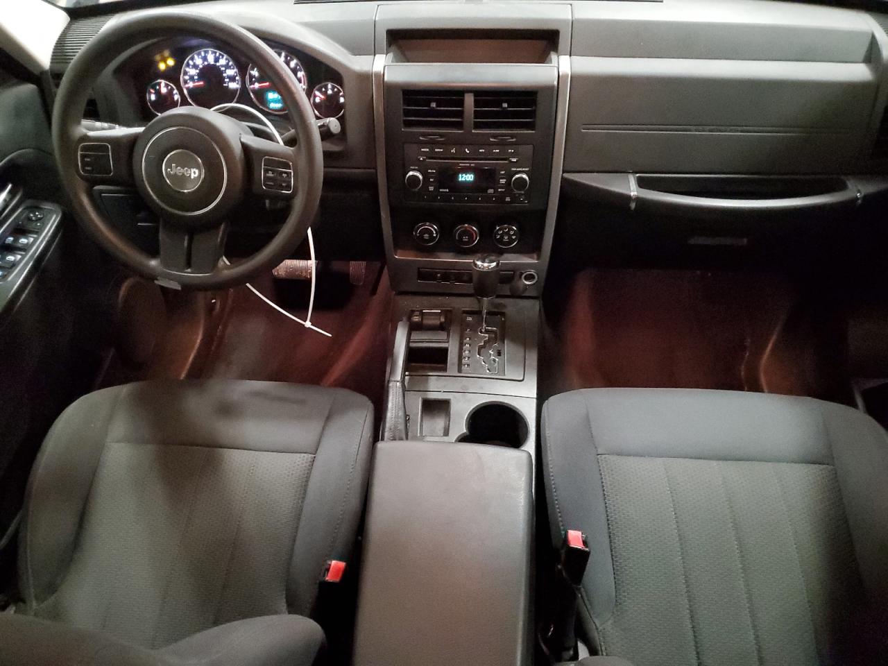 2011 Jeep Liberty (North America) - Image 8