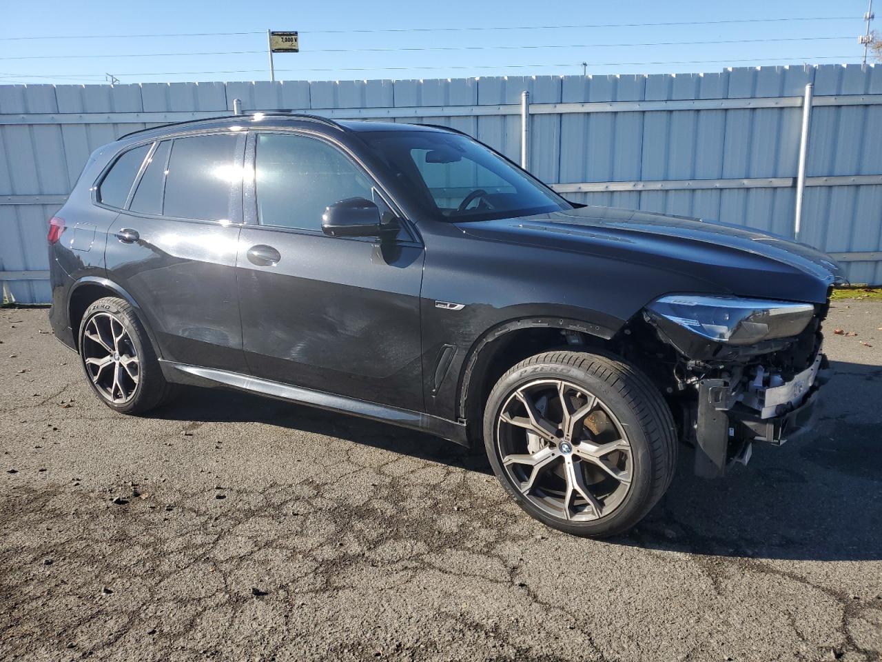 VIN 5UXTA6C09N9J66138 2022 BMW X5 no.4