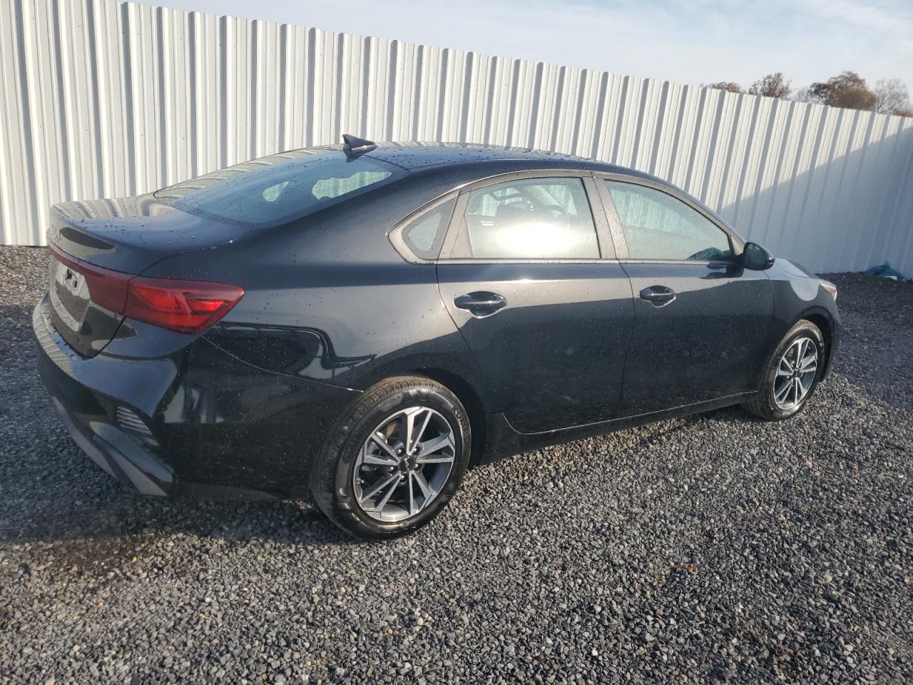 2024 Kia Forte - Image 3