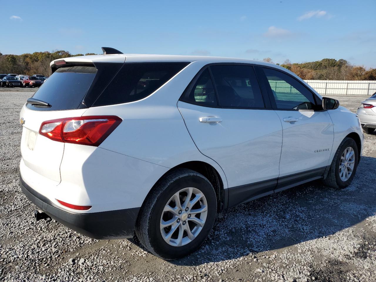 2019 Chevrolet Equinox - Image 3
