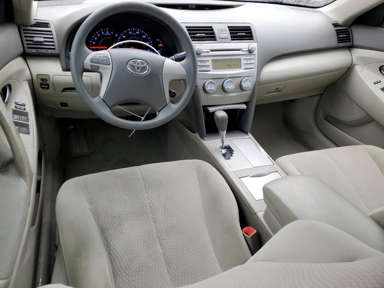 2011 Toyota Camry - Image 8