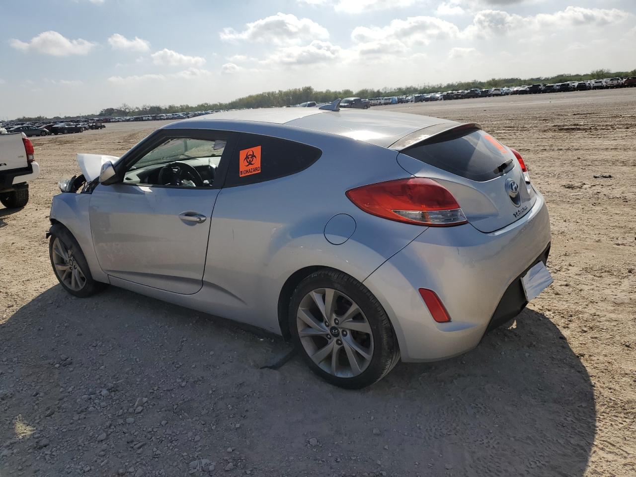 VIN KMHTC6AD0GU270336 2016 HYUNDAI VELOSTER no.2