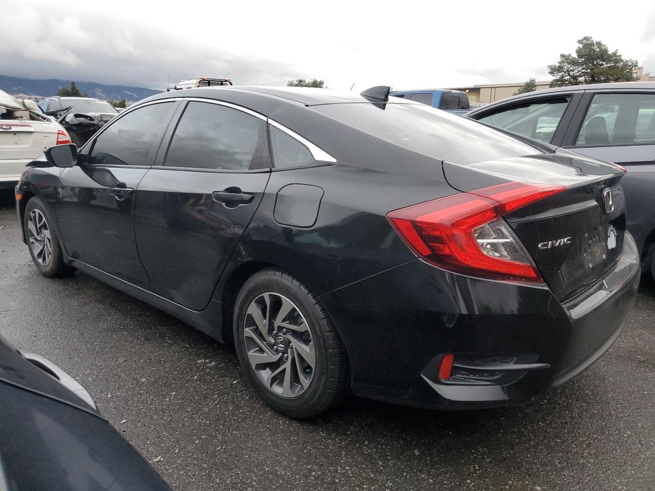 VIN 2HGFC2F75JH547846 2018 HONDA CIVIC no.2