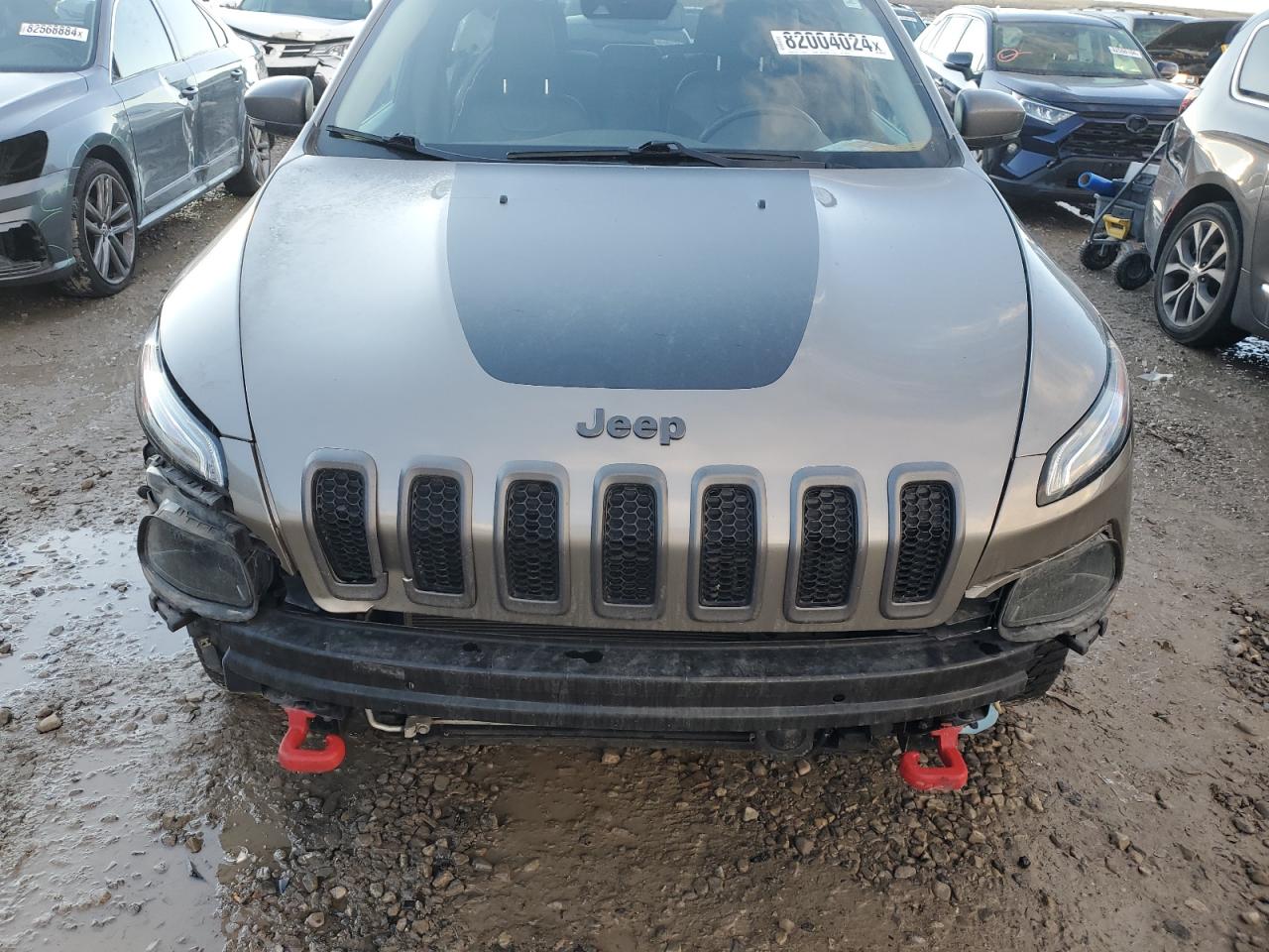 2018 Jeep Cherokee - Image 12