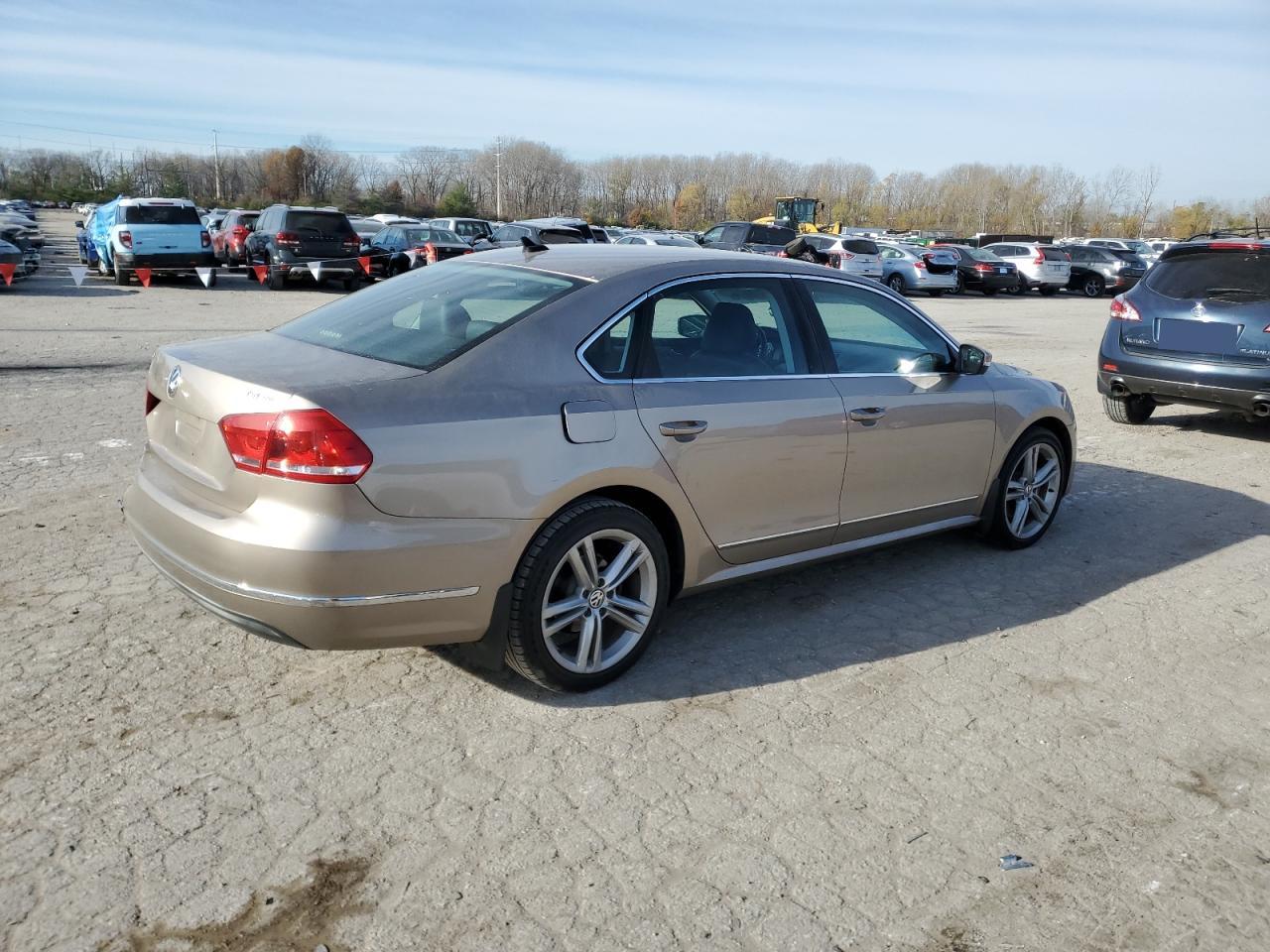 2015 Volkswagen Passat - Image 3