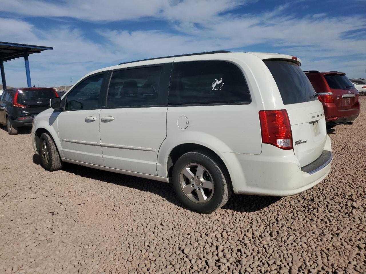 2012 Dodge Caravan - Image 2