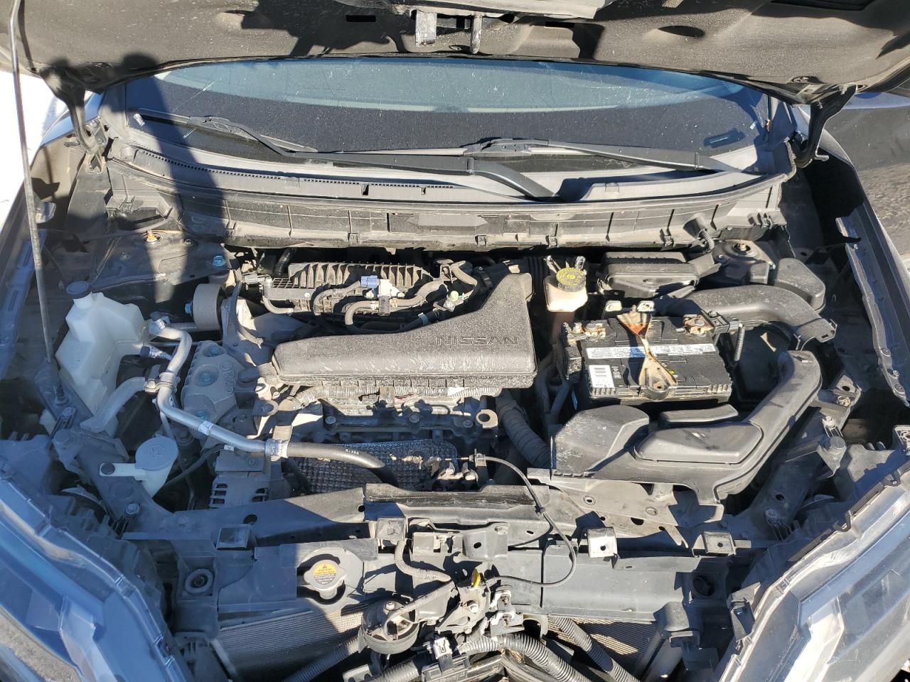 2018 Nissan Rogue - Image 12