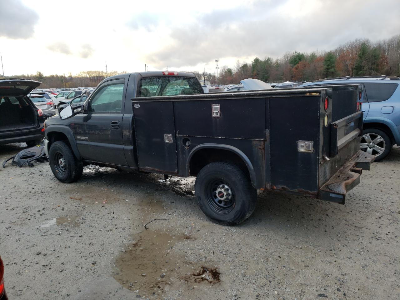 2004 GMC Sierra - Image 2