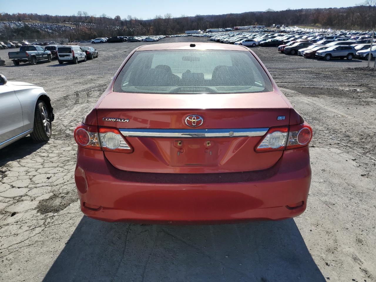 2011 Toyota Corolla Base VIN: 2T1BU4EE1BC725561 Lot: 81317114