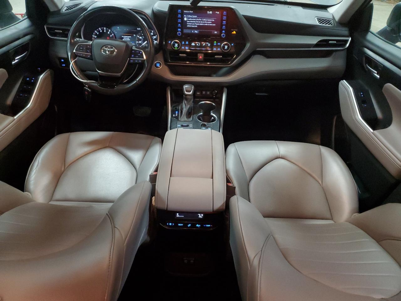 2021 Toyota Highlander - Image 8