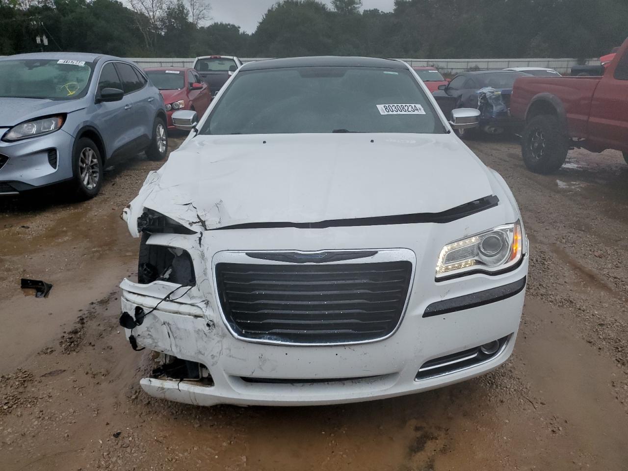 2011 Chrysler 300 - Image 5