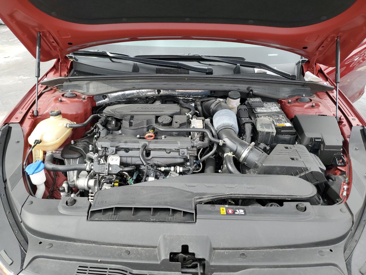 2024 Kia K5 - Image 12