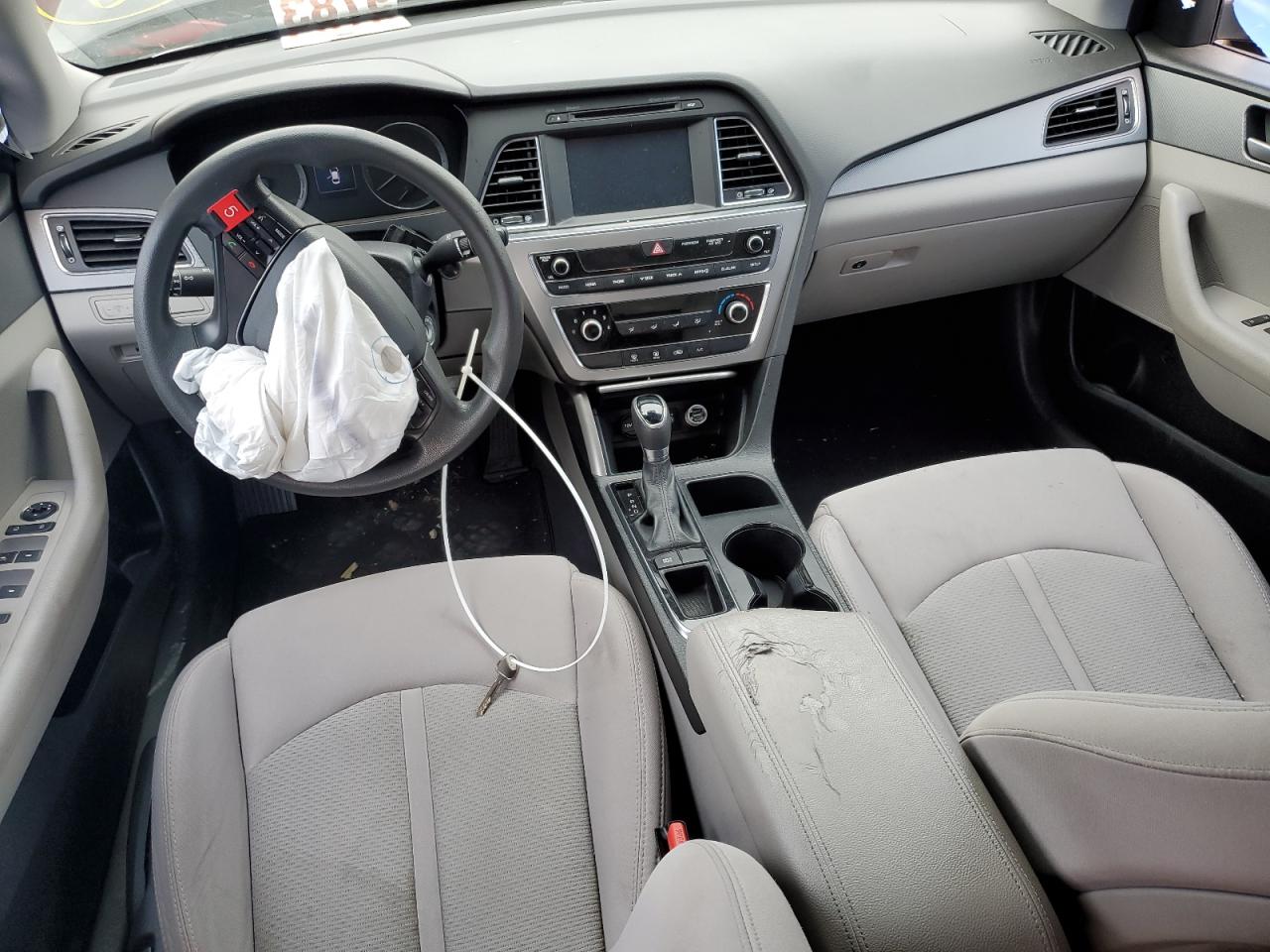 2016 Hyundai Sonata - Image 8