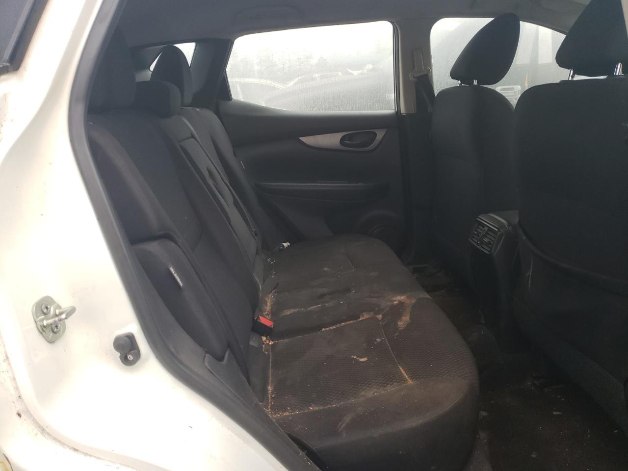 2020 Nissan Rogue - Image 12