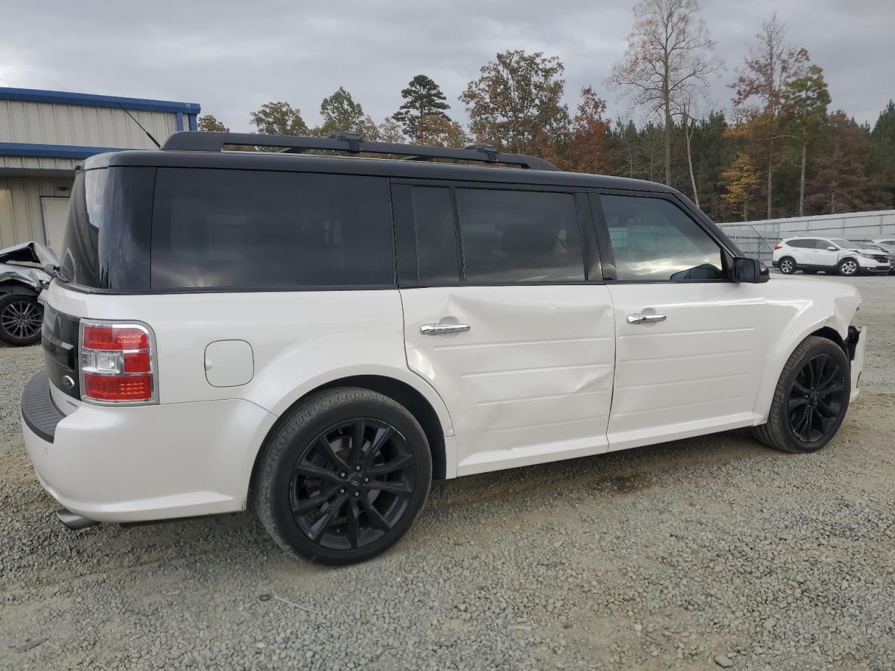 VIN 2FMHK6DT2GBA10442 2016 FORD FLEX no.3