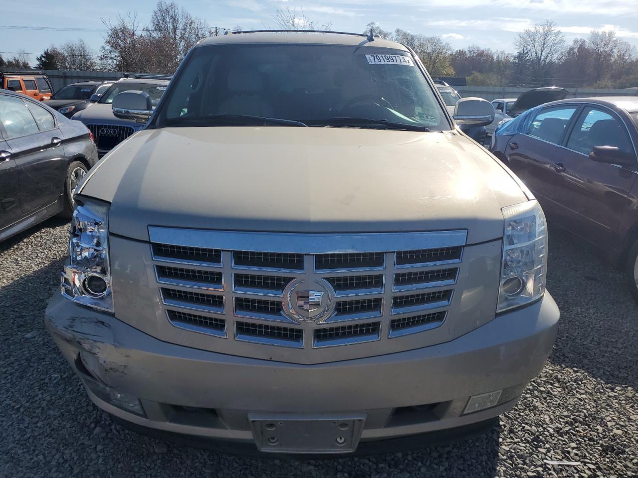 2008 Cadillac Escalade - Image 5