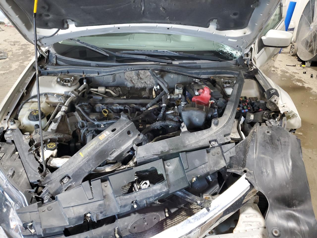 2010 Ford Fusion - Image 12