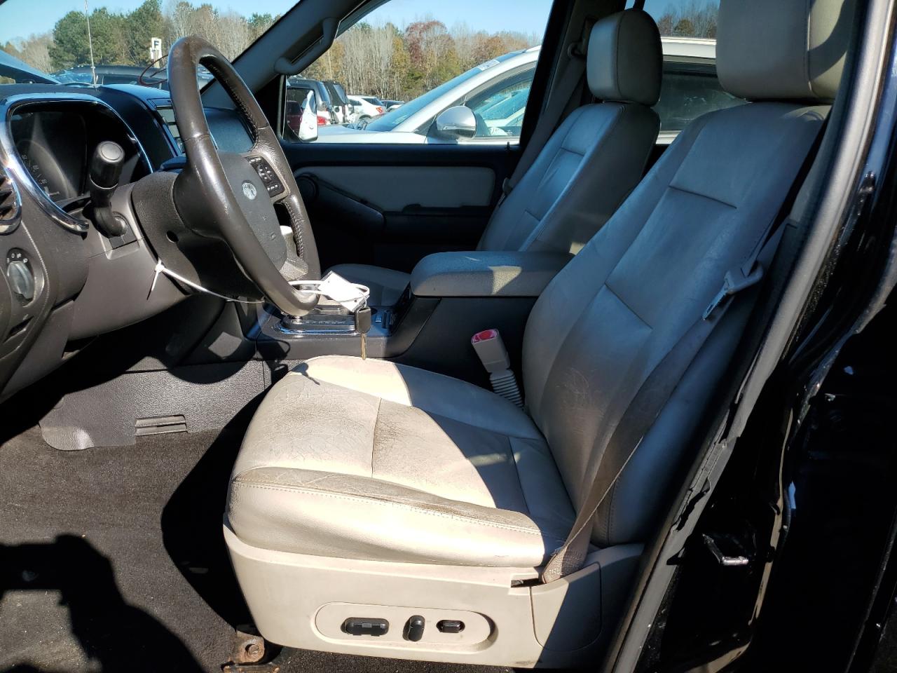 2008 Ford Explorer Xlt VIN: 1FMEU73E98UB35066 Lot: 74740804