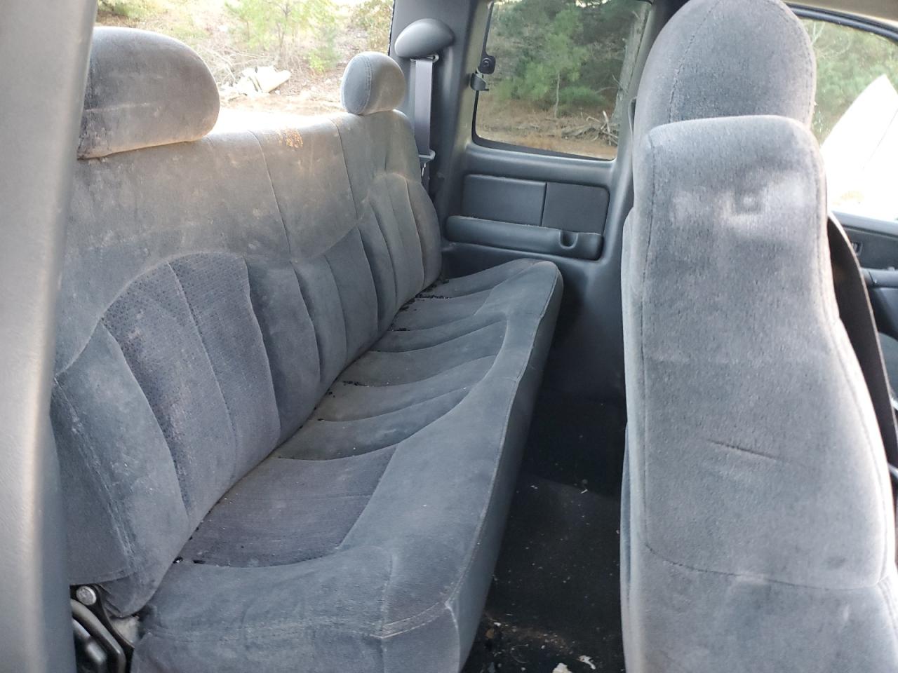 2000 Chevrolet Silverado C1500 VIN: 1GCEC19V5YZ152381 Lot: 84185245